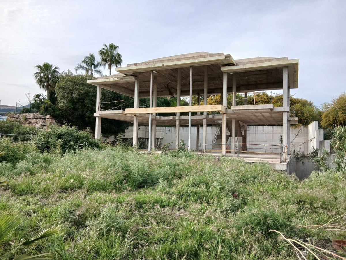 Plot for Sale in Benahavís