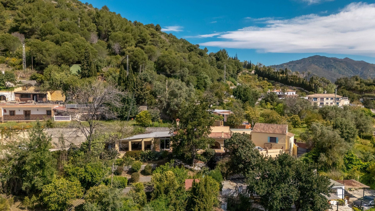 2 Bedroom Villa for Sale in Ojén