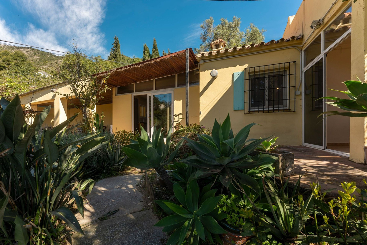 2 Bedroom Villa for Sale in Ojén — 2