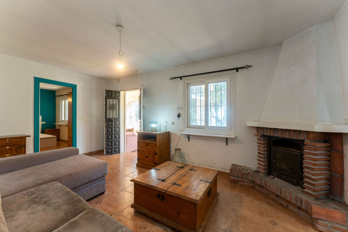 2 Bedroom Villa for Sale in Ojén — 6