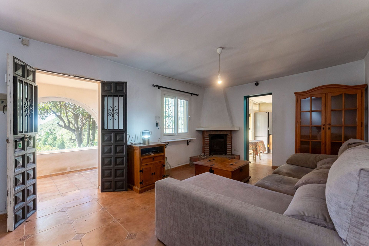 2 Bedroom Villa for Sale in Ojén — 7