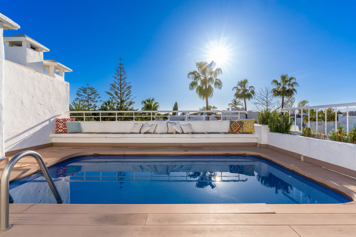 3 Bedroom Apartment for Sale in The Golden Mile