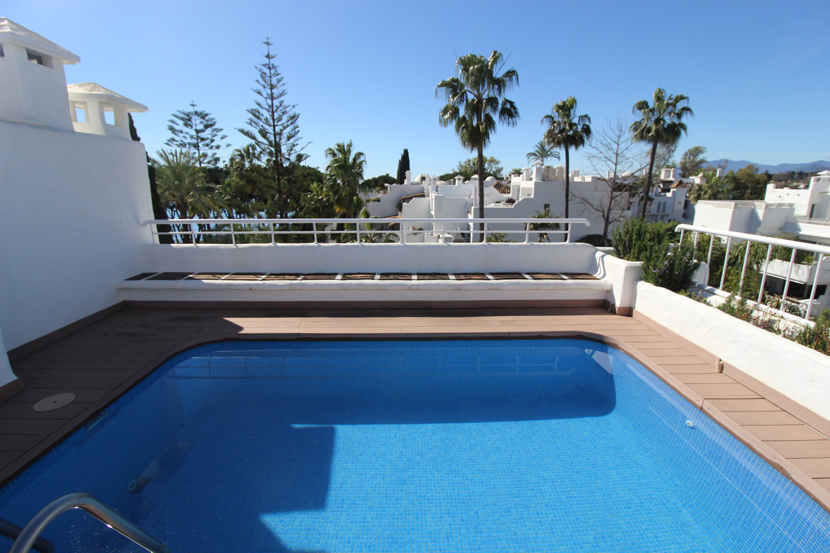 3 Bedroom Apartment for Sale in The Golden Mile — view 15