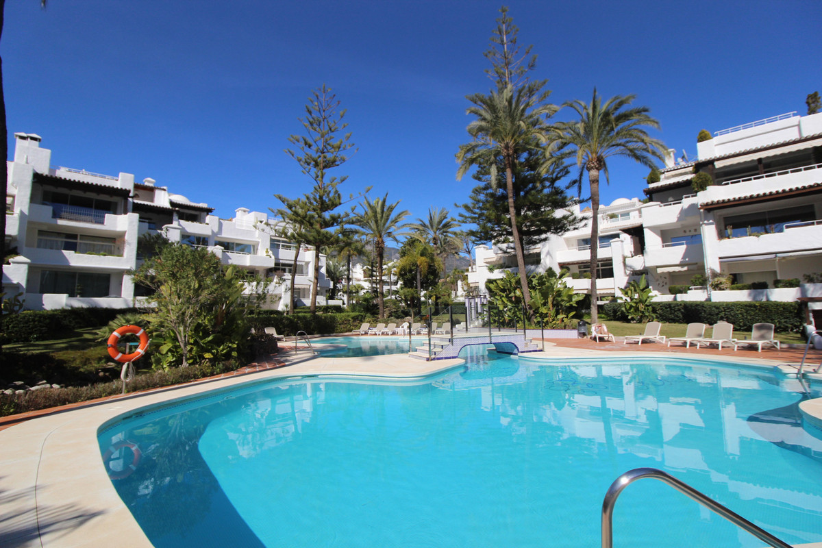 3 Bedroom Apartment for Sale in The Golden Mile — view 17
