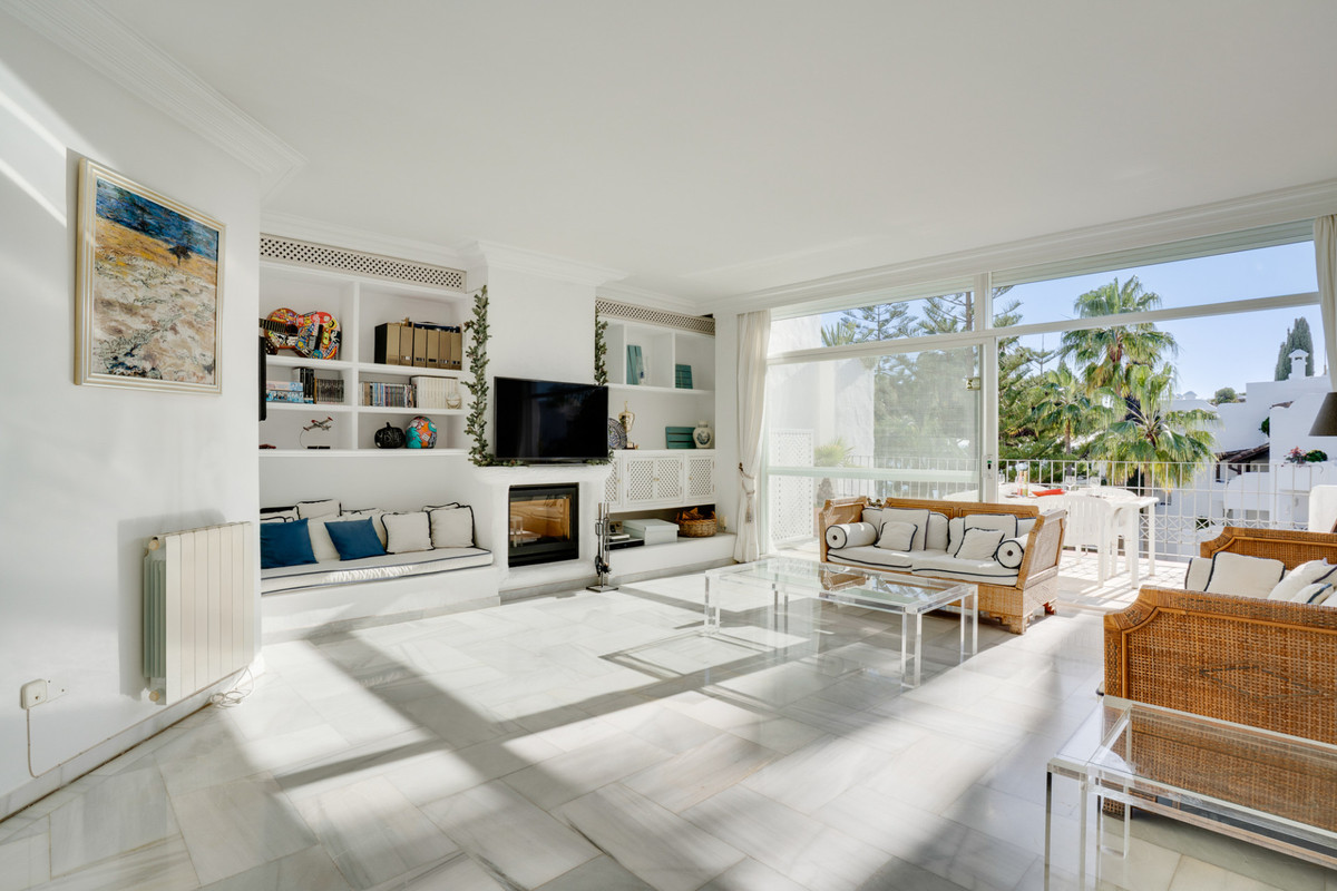 3 Bedroom Apartment for Sale in The Golden Mile — 3