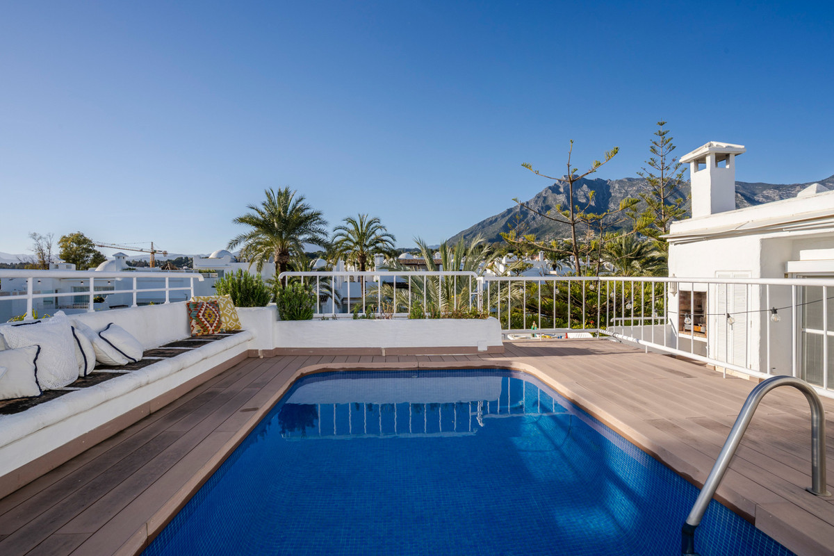 3 Bedroom Apartment for Sale in The Golden Mile — 6