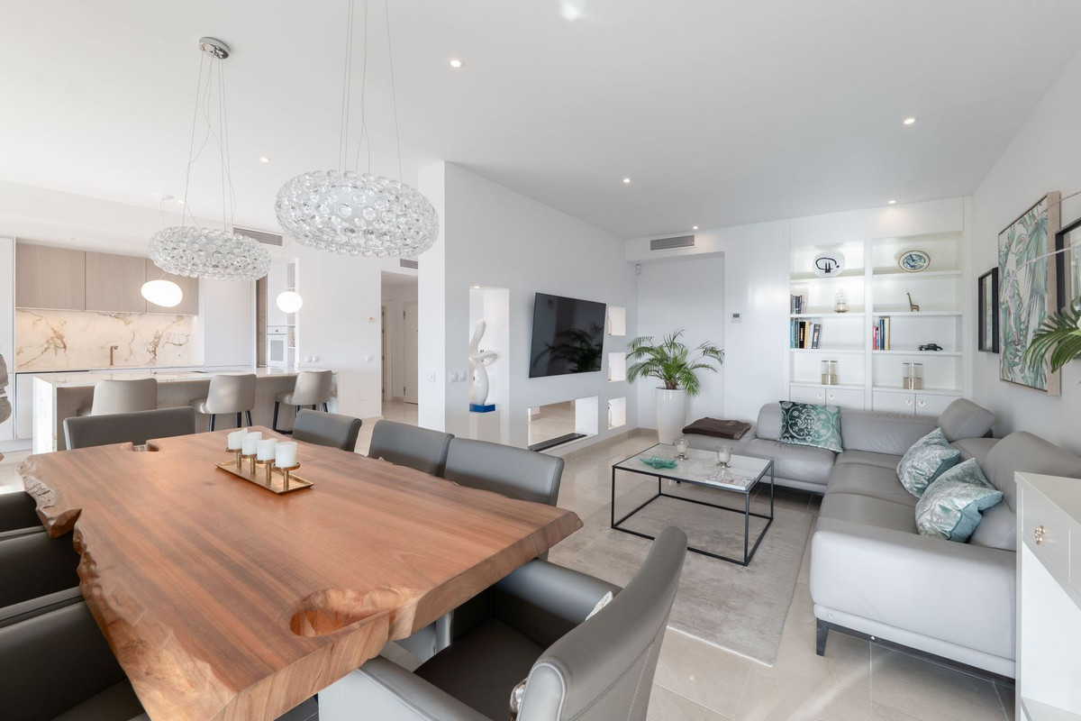 4 Bedroom Apartment for Sale in Los Flamingos — 4