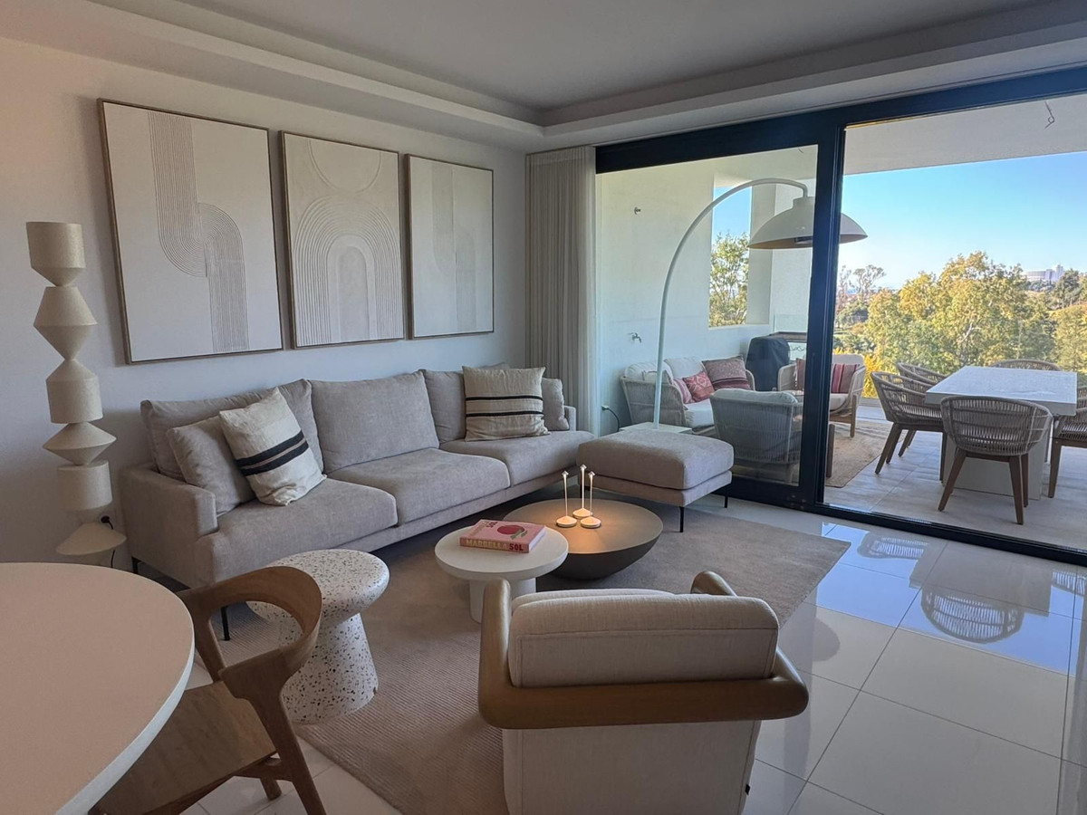 2 Bedroom Apartment for Sale in Benahavís