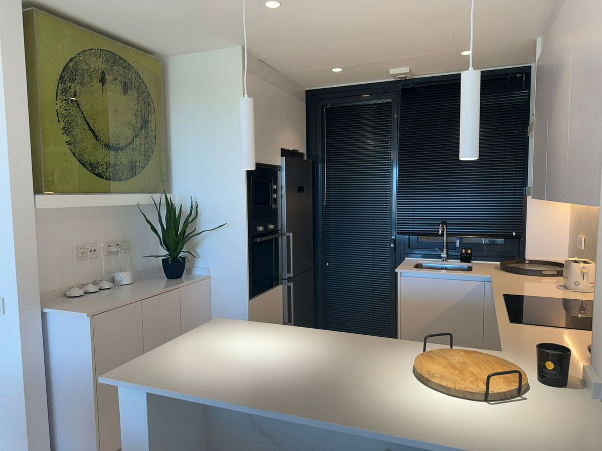 2 Bedroom Apartment for Sale in Benahavís — 8