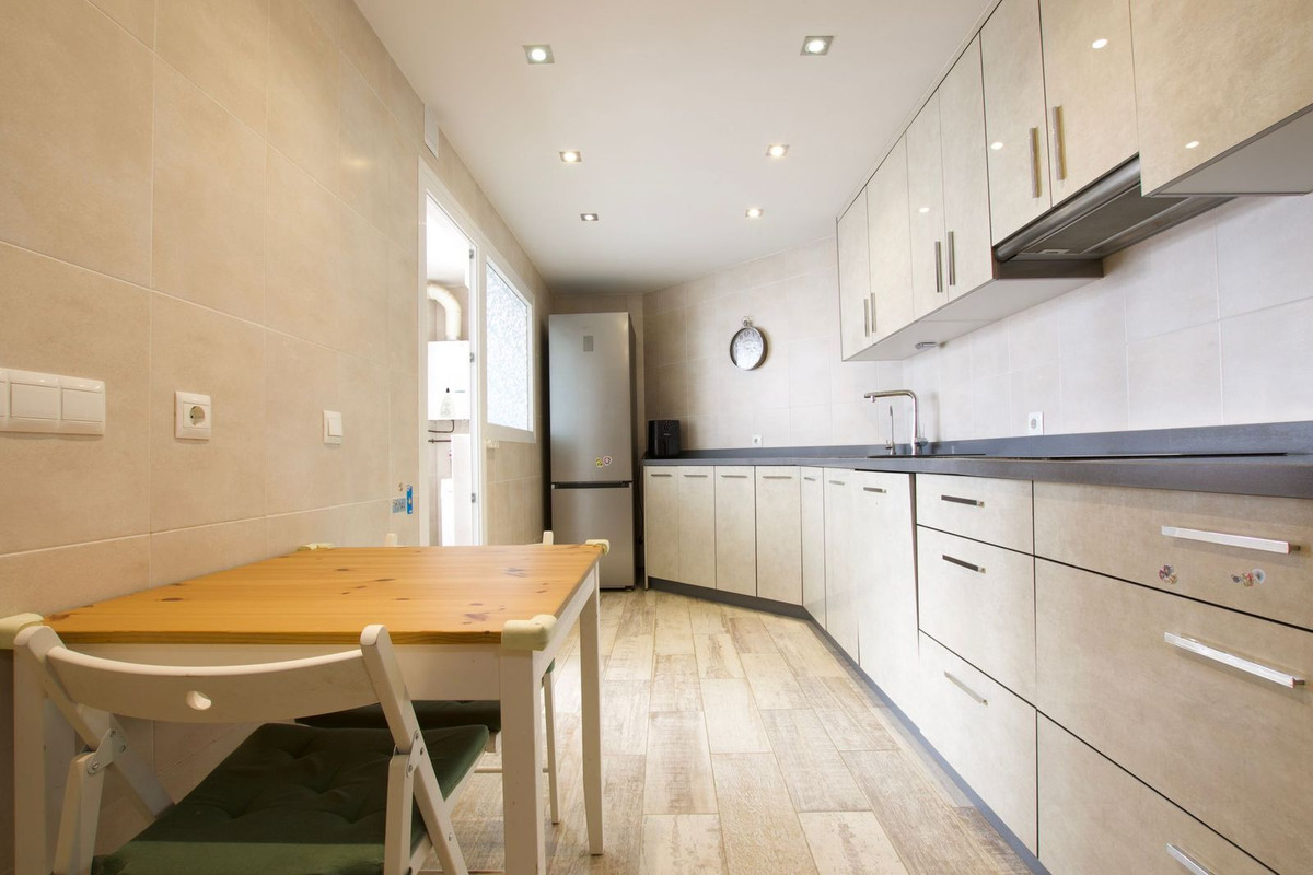 3 Bedroom Apartment for Sale in Nueva Andalucía — 3