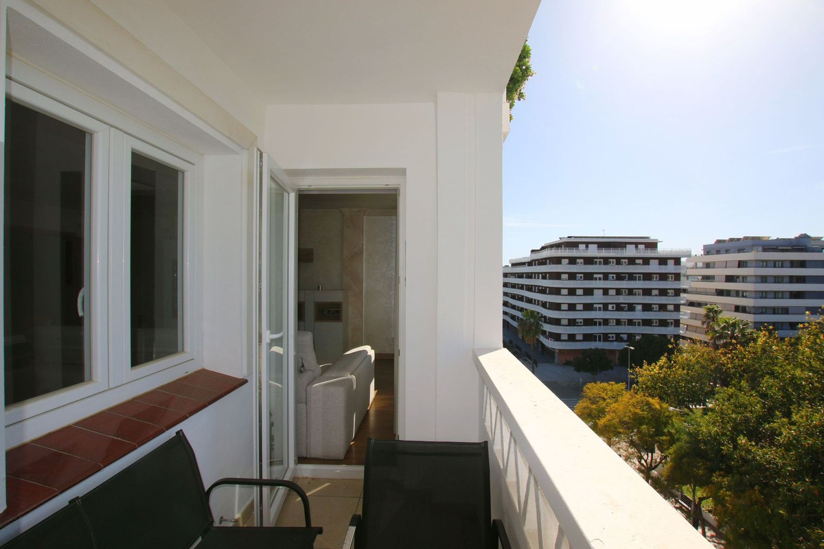3 Bedroom Apartment for Sale in Nueva Andalucía — 6