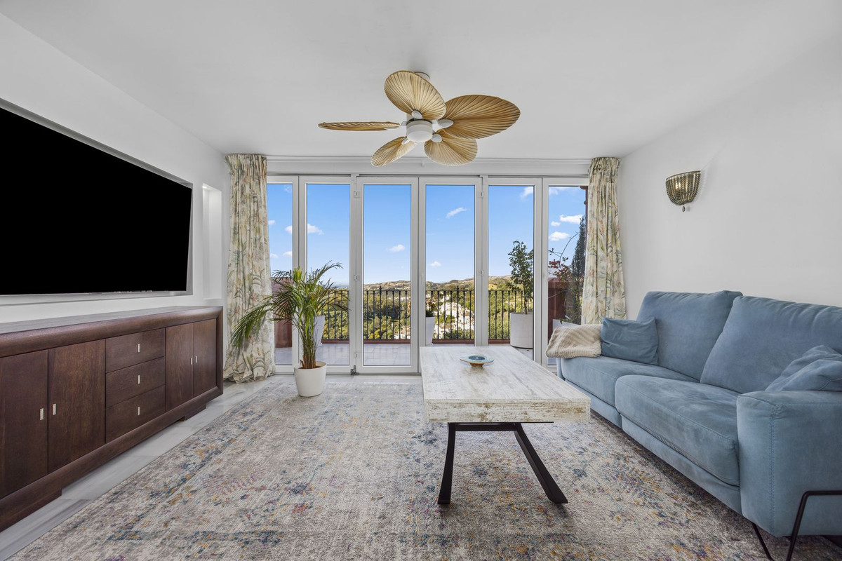2 Bedroom Apartment for Sale in Monte Halcones — view 12