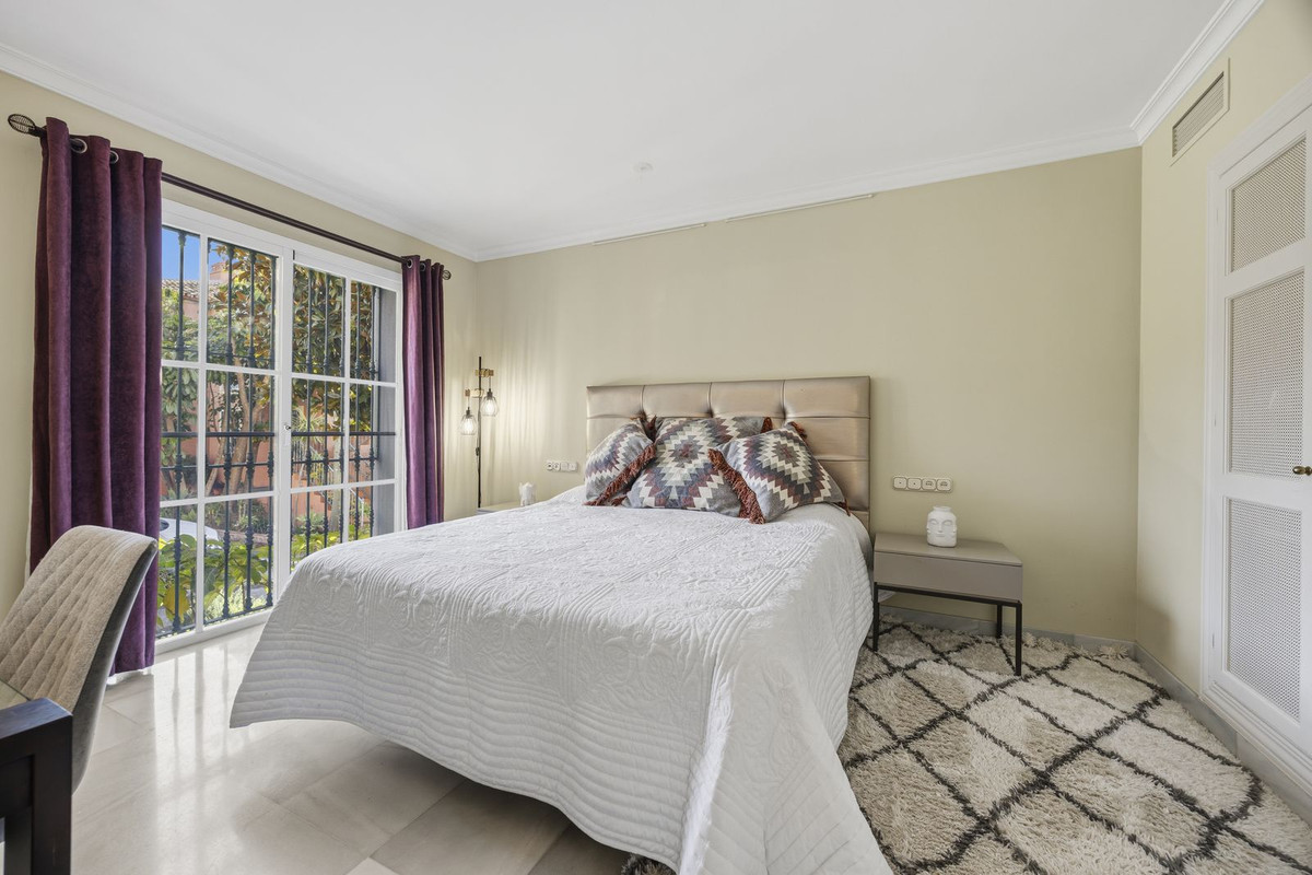 2 Bedroom Apartment for Sale in Monte Halcones — view 20