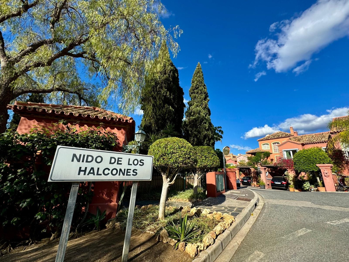 2 Bedroom Apartment for Sale in Monte Halcones — 3