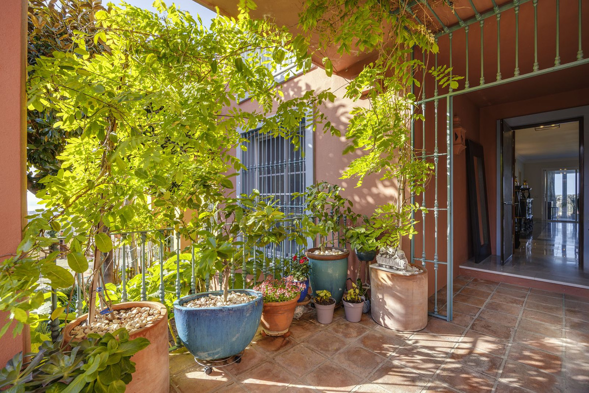 2 Bedroom Apartment for Sale in Monte Halcones — 4