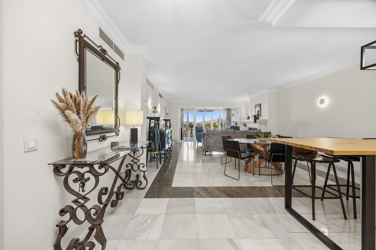 2 Bedroom Apartment for Sale in Monte Halcones — 7