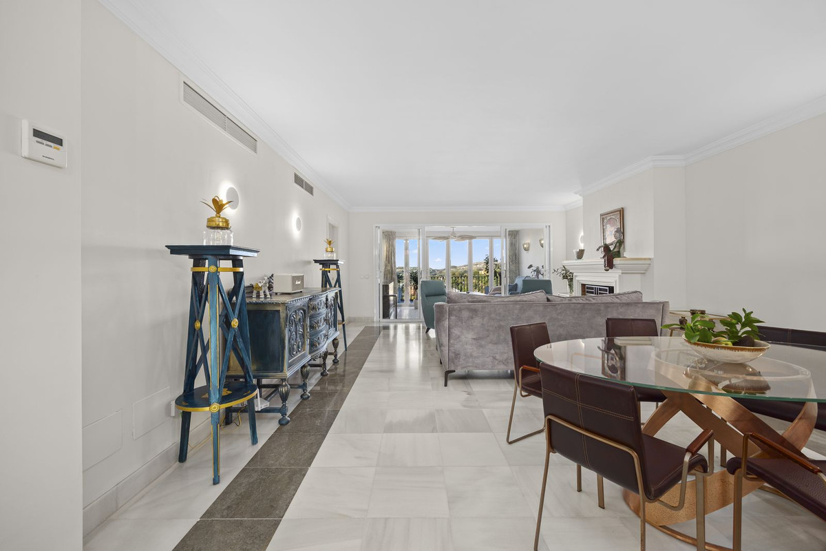 2 Bedroom Apartment for Sale in Monte Halcones — 8