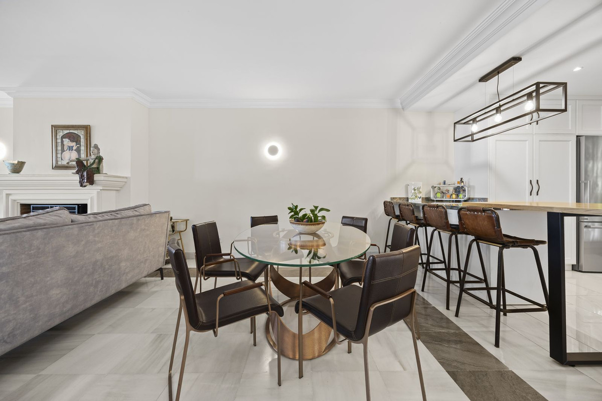 2 Bedroom Apartment for Sale in Monte Halcones — 9