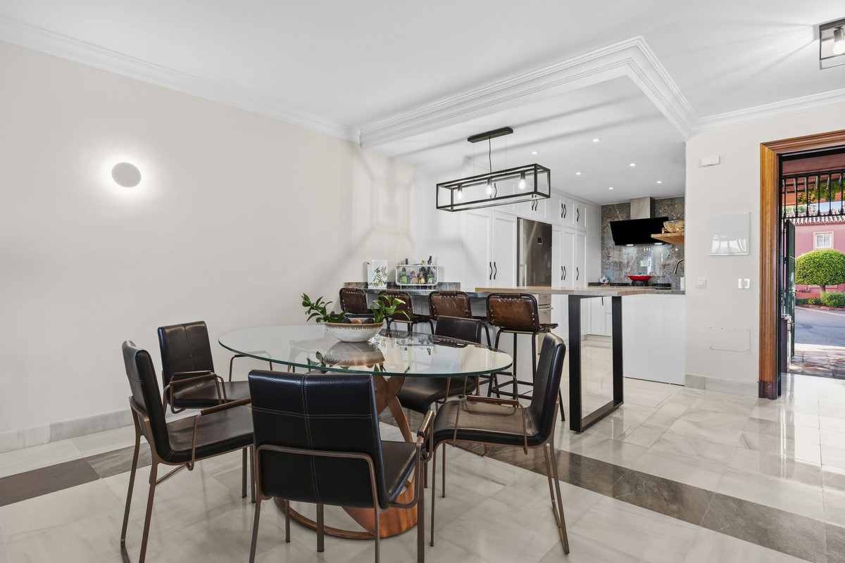 2 Bedroom Apartment for Sale in Monte Halcones — view 10