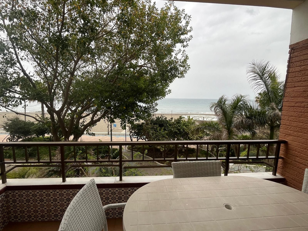 2 Bedroom Apartment for Sale in Estepona