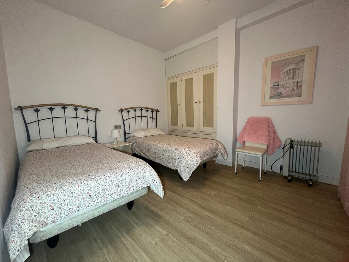 2 Bedroom Apartment for Sale in Estepona — 6