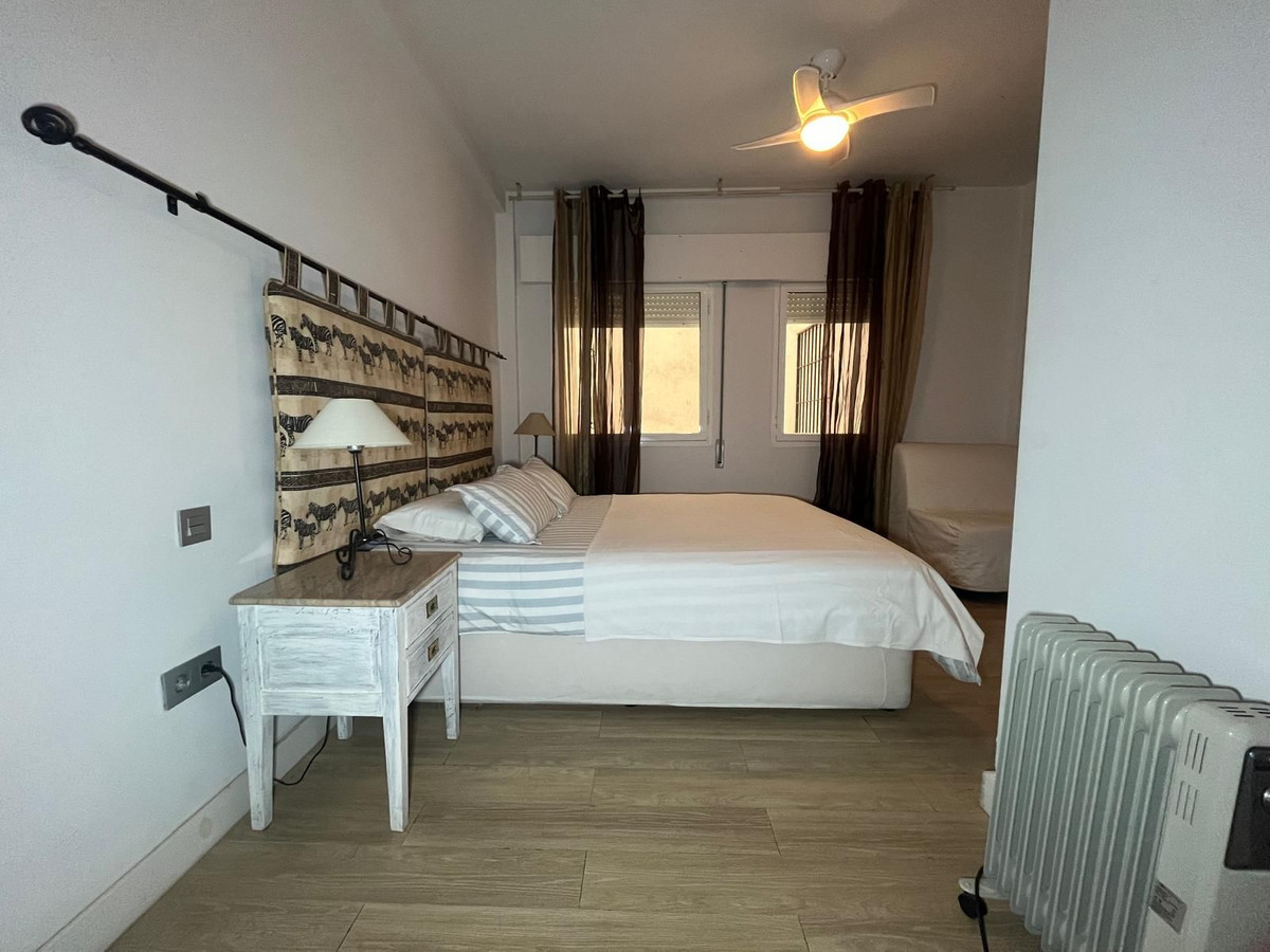 2 Bedroom Apartment for Sale in Estepona — 7