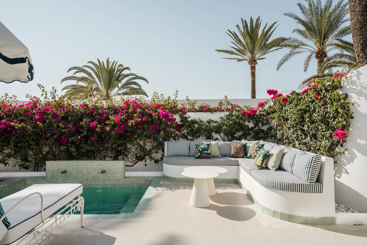 3 Bedroom Villa for Sale in The Golden Mile — view 11