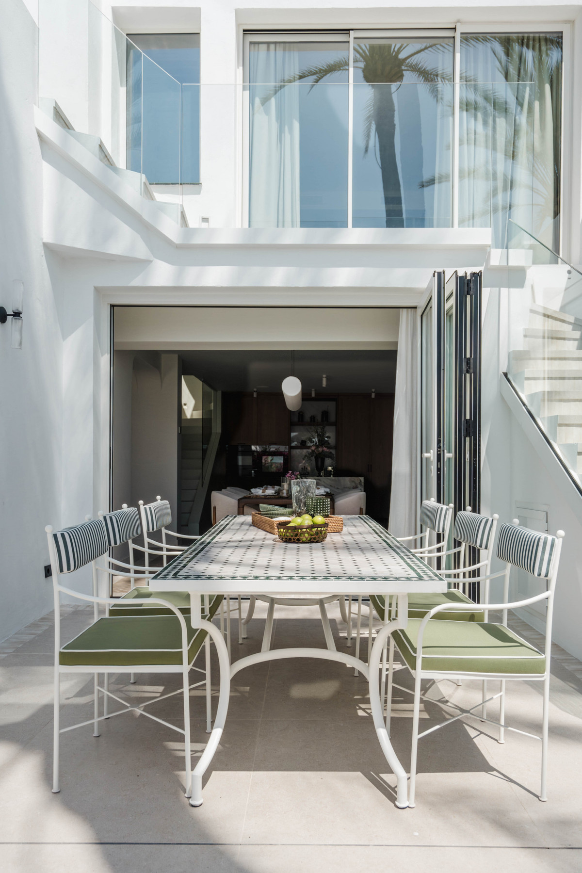 3 Bedroom Villa for Sale in The Golden Mile — view 18