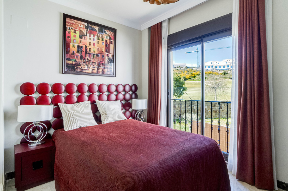4 Bedroom Villa for Sale in Estepona — view 15