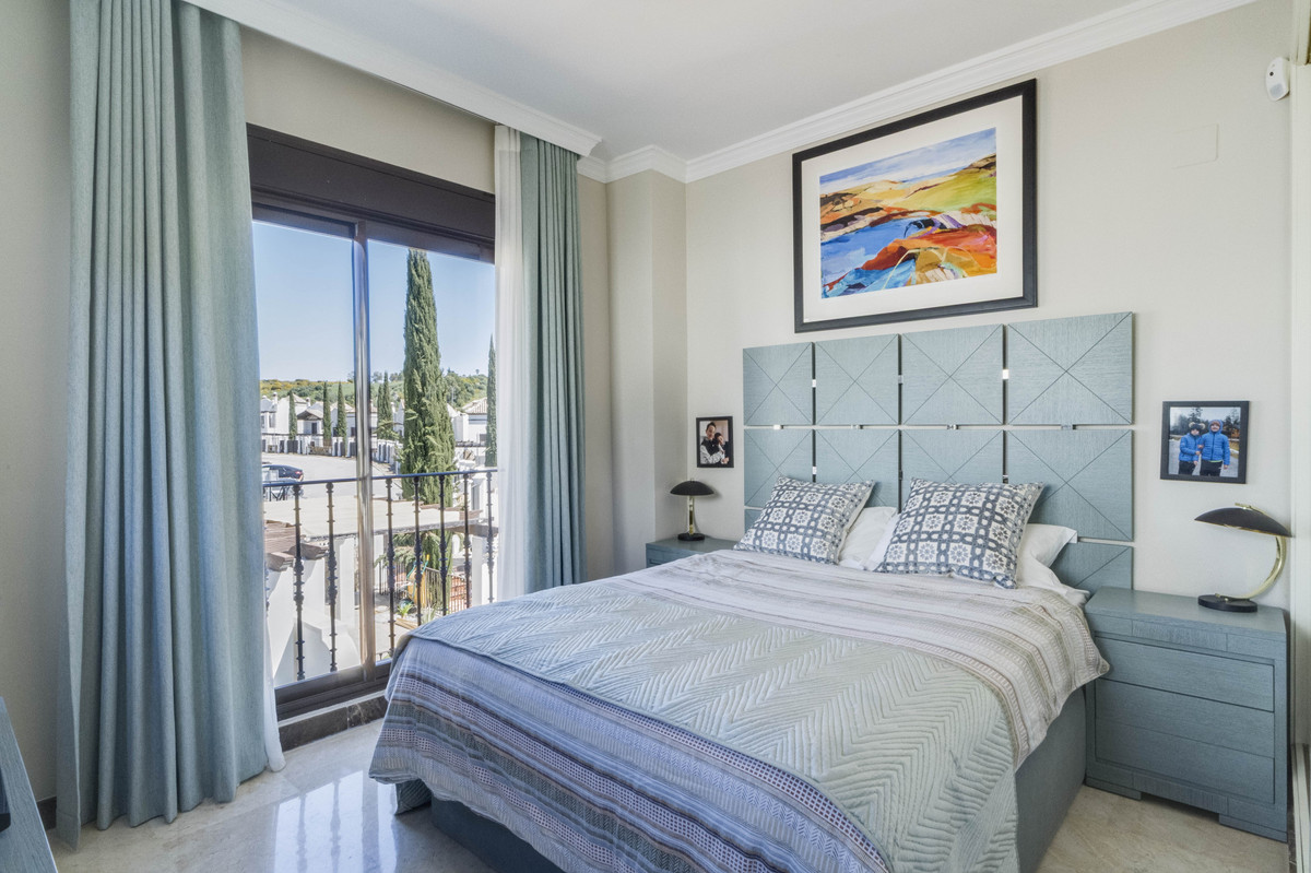 4 Bedroom Villa for Sale in Estepona — view 19
