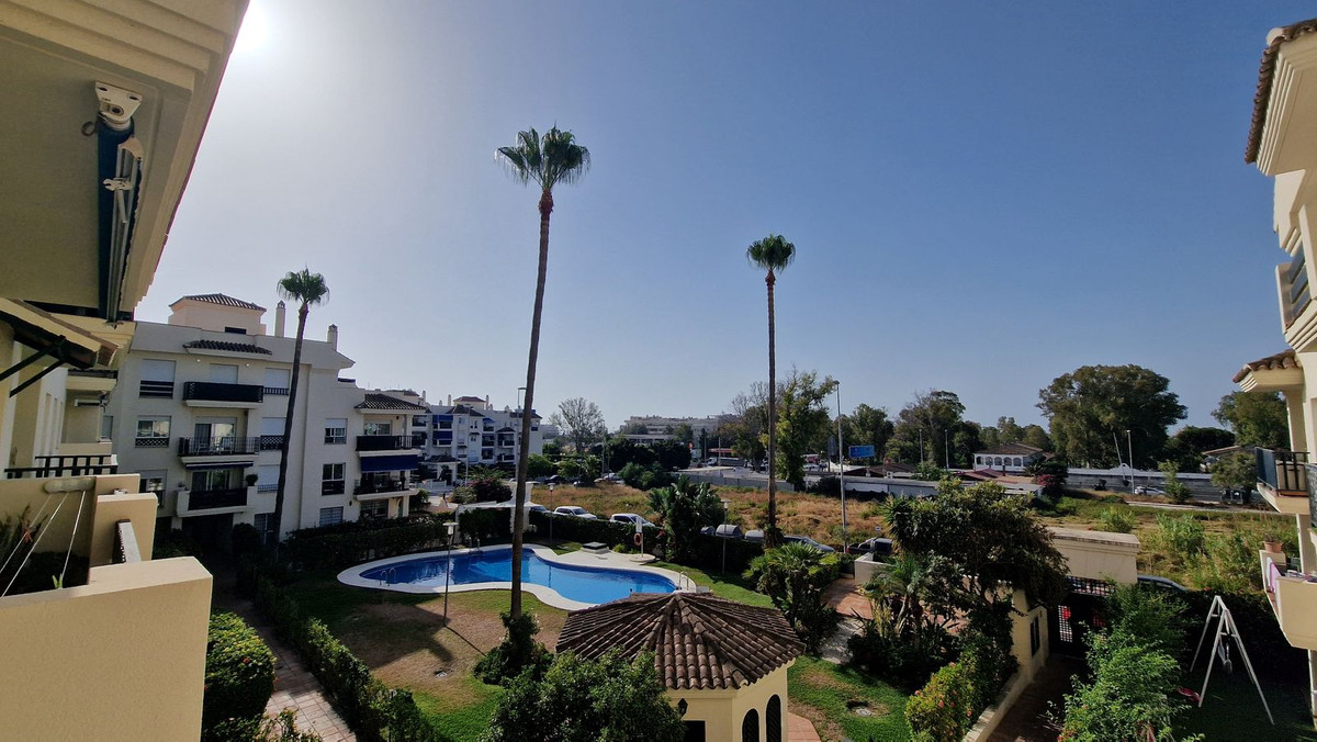 2 Bedroom Apartment for Sale in Nueva Andalucía — 5