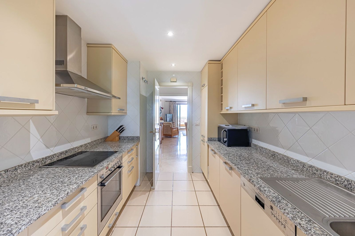 2 Bedroom Apartment for Sale in El Paraiso — view 13