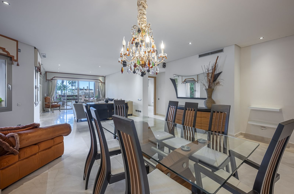 2 Bedroom Apartment for Sale in Sierra Blanca — view 11