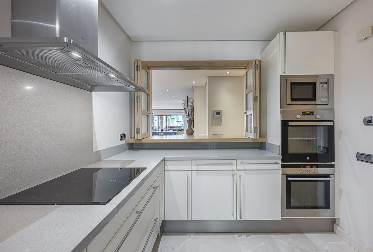 2 Bedroom Apartment for Sale in Sierra Blanca — view 17
