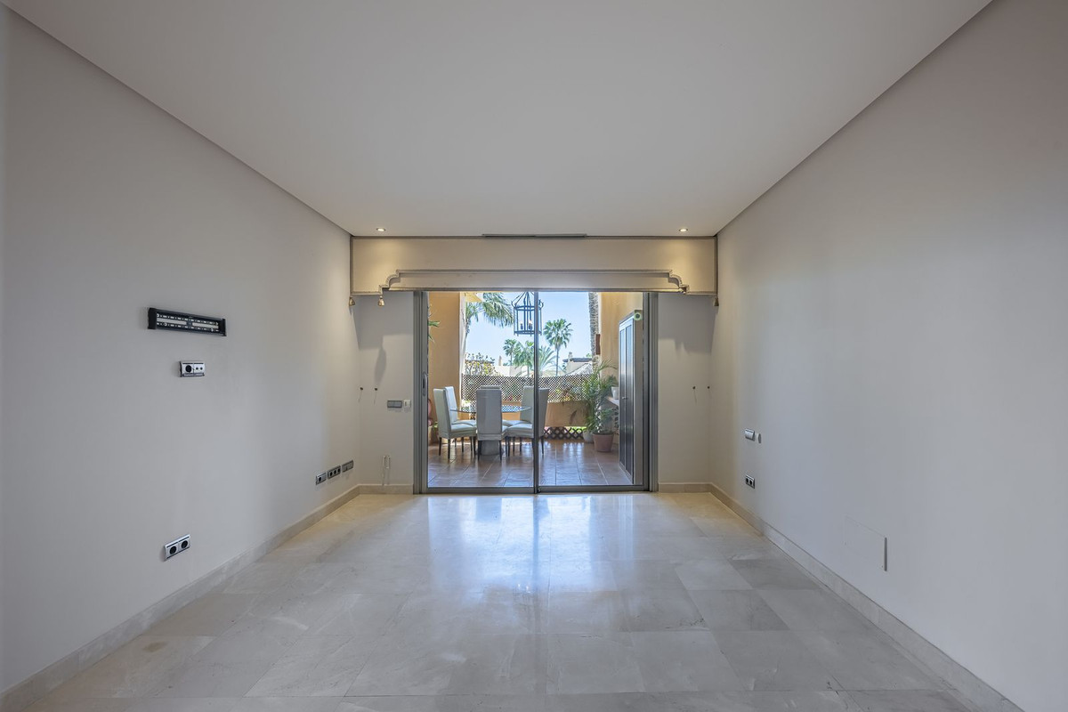 2 Bedroom Apartment for Sale in Sierra Blanca — view 20