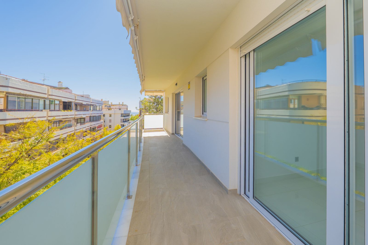 3 Bedroom Apartment for Sale in Marbella — 2