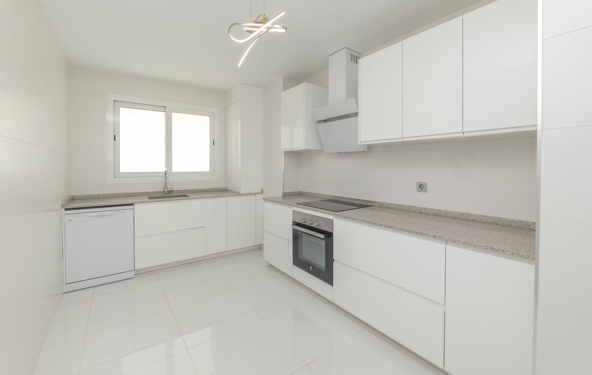 3 Bedroom Apartment for Sale in Marbella — 7