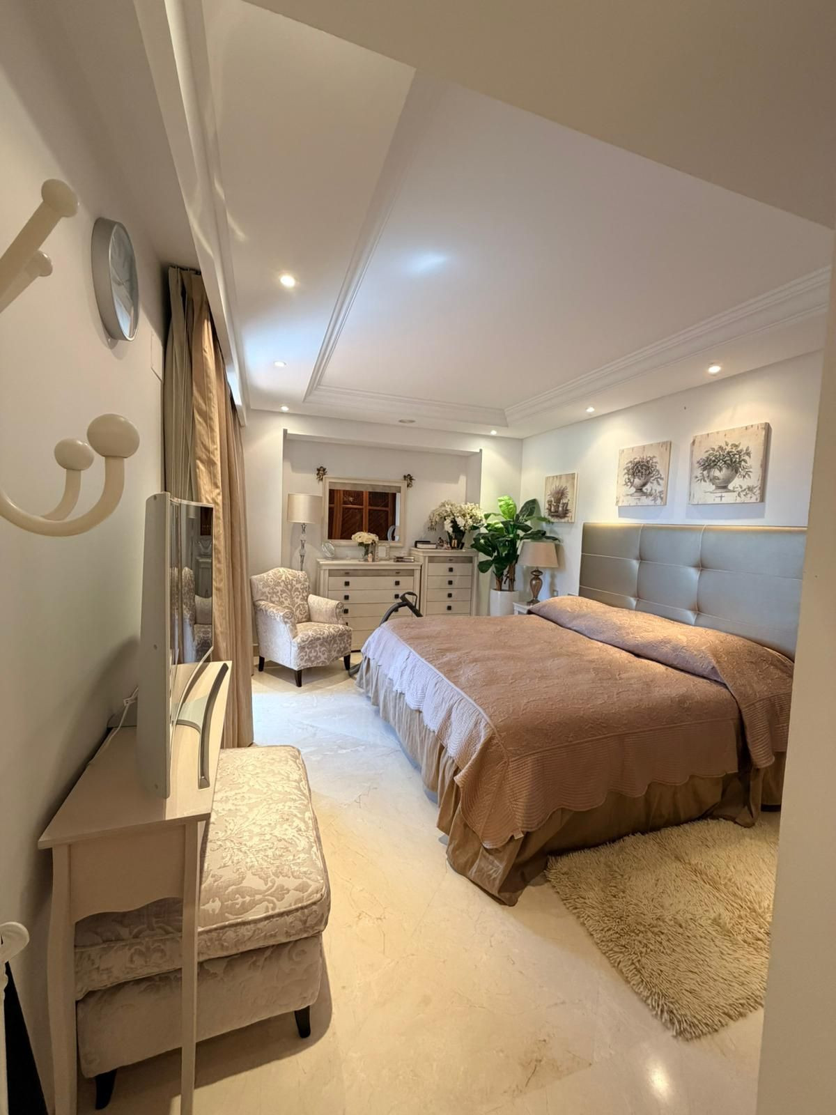 3 Bedroom Apartment for Sale in New Golden Mile — view 10