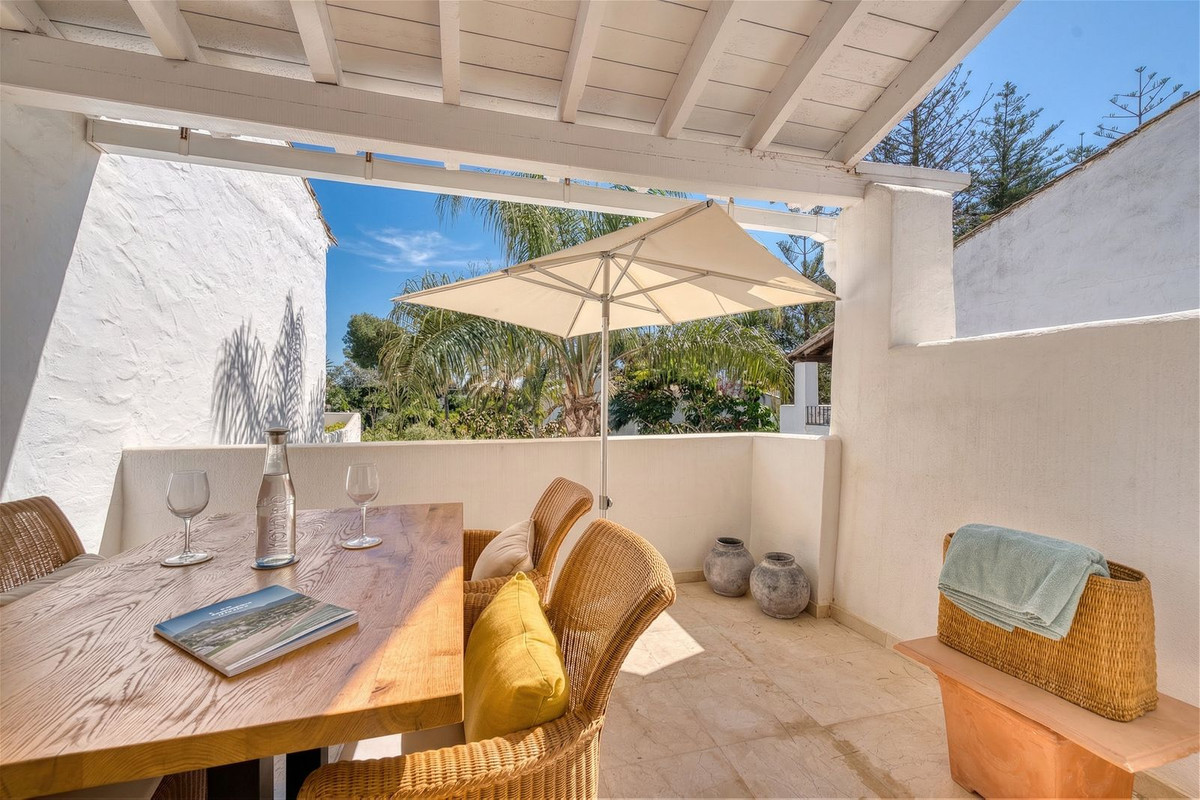 1 Bedroom Apartment for Sale in The Golden Mile — 4