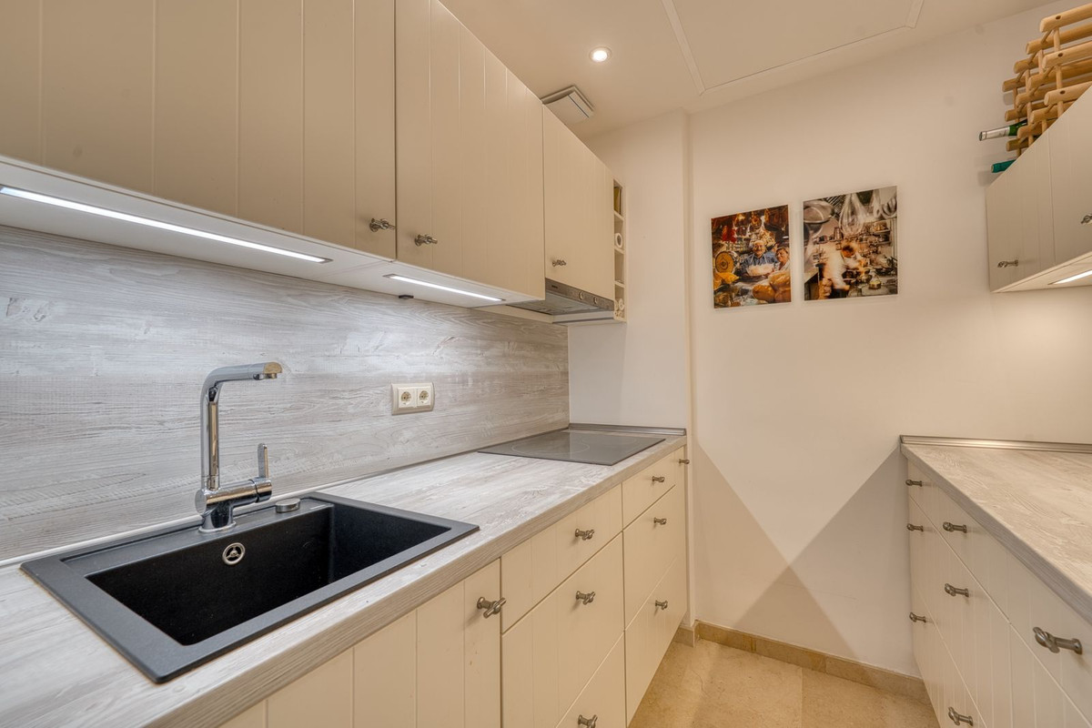 1 Bedroom Apartment for Sale in The Golden Mile — 7