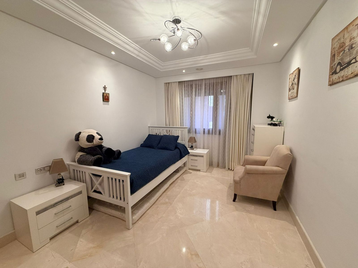 3 Bedroom Apartment for Sale in New Golden Mile — view 15