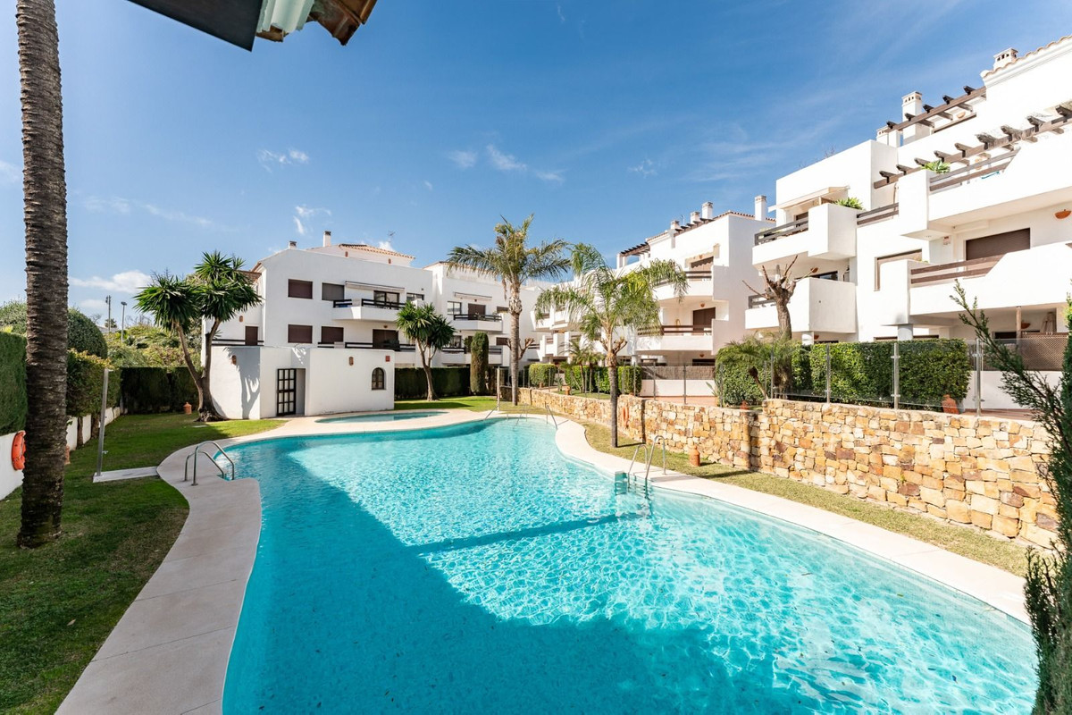 3 Bedroom Apartment for Sale in Estepona