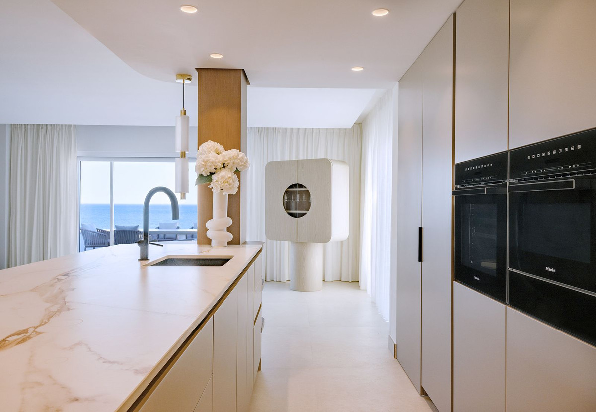 3 Bedroom Apartment for Sale in New Golden Mile — 4