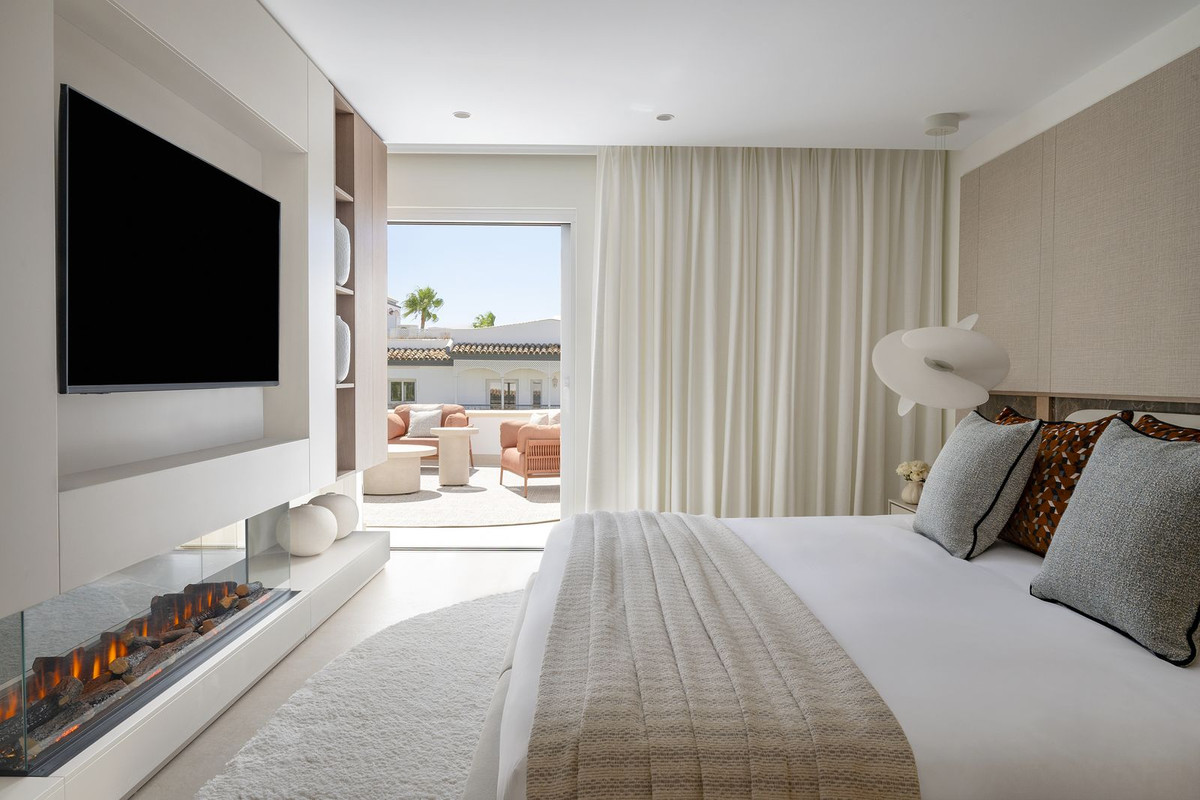 3 Bedroom Apartment for Sale in New Golden Mile — 7