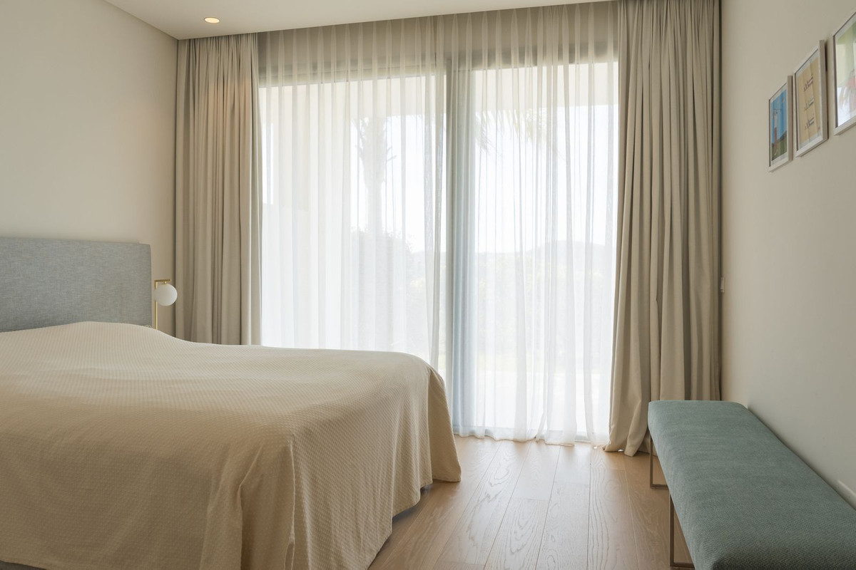 3 Bedroom Apartment for Sale in Benahavís — 5