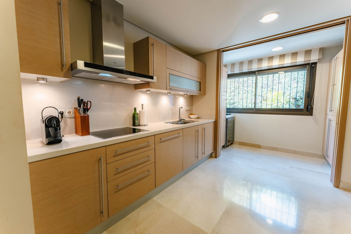 2 Bedroom Apartment for Sale in La Quinta — view 10