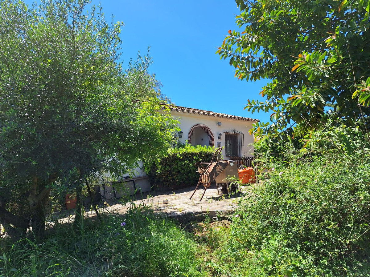 3 Bedroom Villa for Sale in Estepona — 3