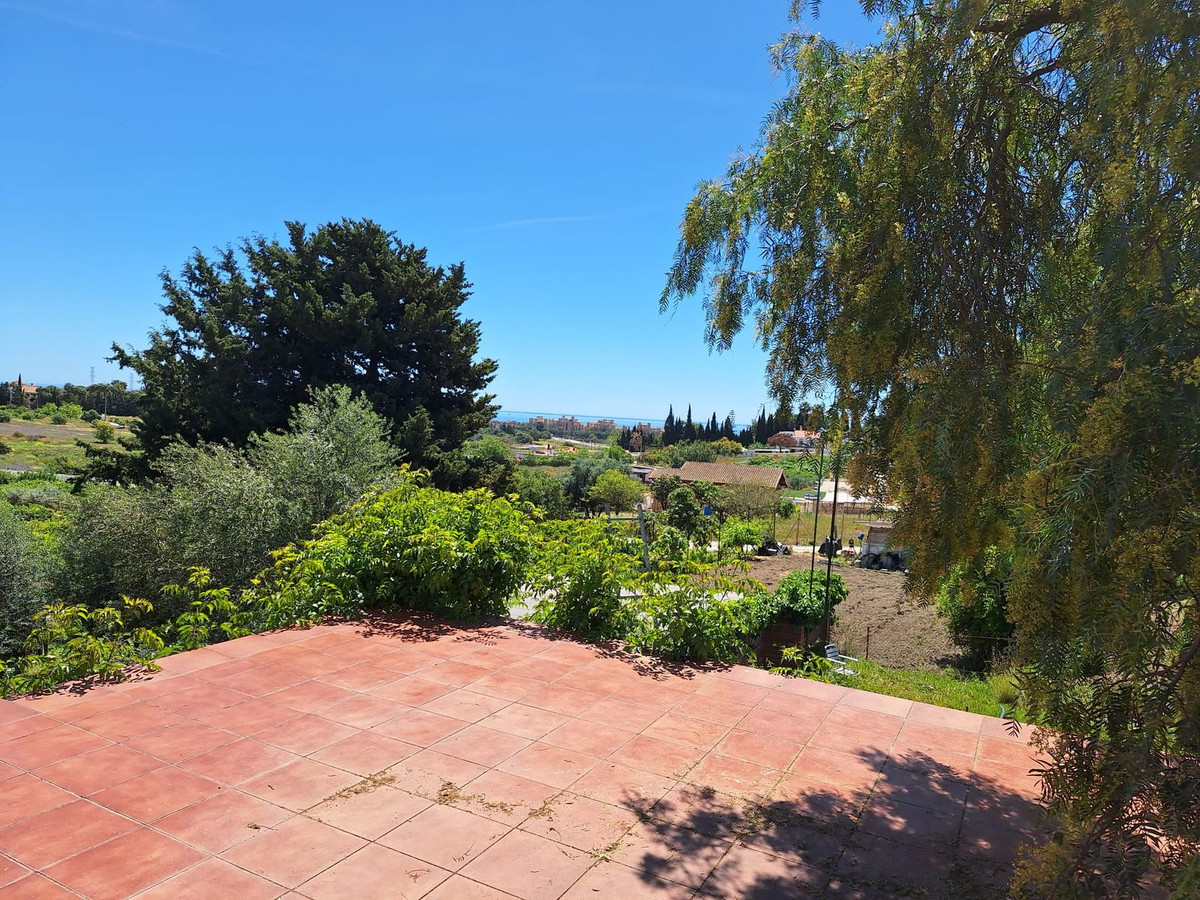 3 Bedroom Villa for Sale in Estepona — 8