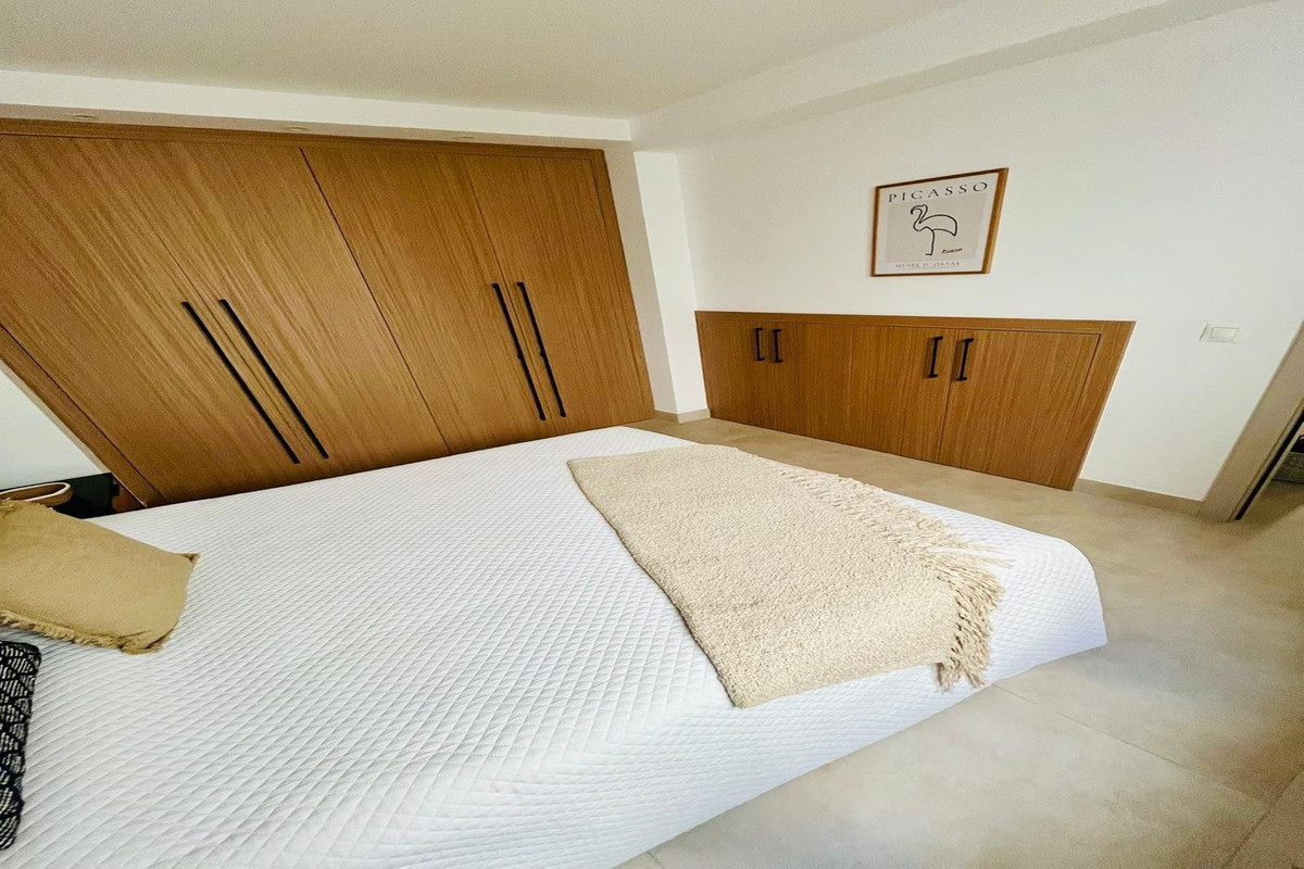 4 Bedroom Villa for Sale in Estepona — 5