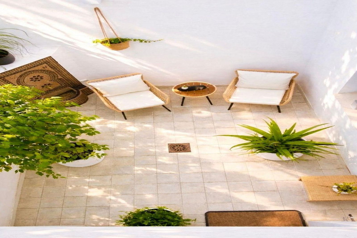 4 Bedroom Villa for Sale in Estepona — 9
